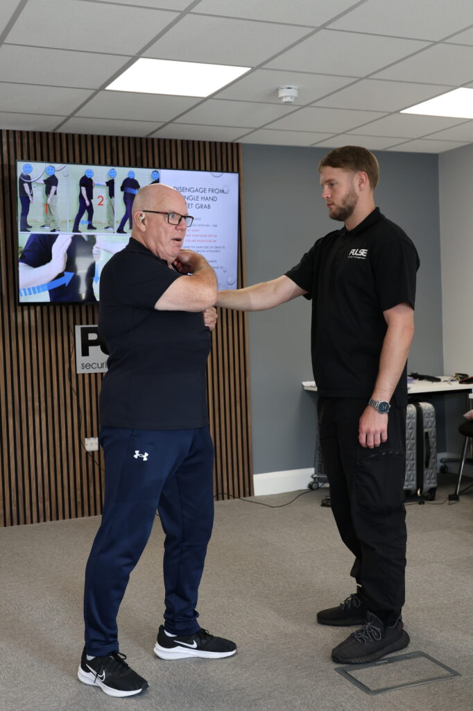PulseSecurityM1's tweet image. Our Events Team took part in a refresher on Responding to Threats &amp;amp; Violence with Peter Murray 👏
Staying sharp, prepared, and ready for the season ahead 💪🛡️
#PulseSecurity #SecurityTraining #SafetyFirst #EventSecurity