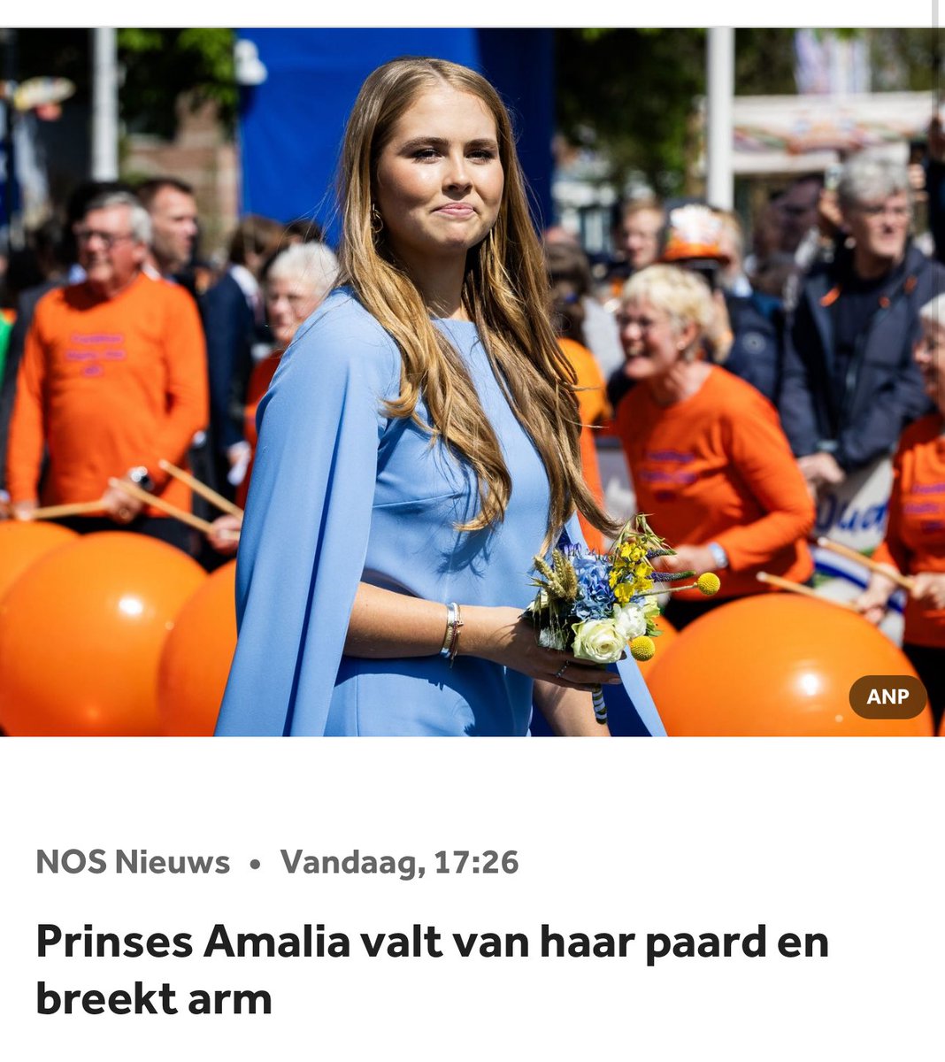 Hey <a href="/NOS/">NOS</a>, droeg ze wel een helm?