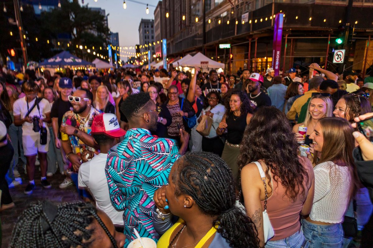 mkenightmarket's tweet image. ONE. MORE. DAY. The MKE #NightMarket presented by @CloverCommerce is tomorrow from 5-10 PM! Who's excited? I know we are.๐๐๐