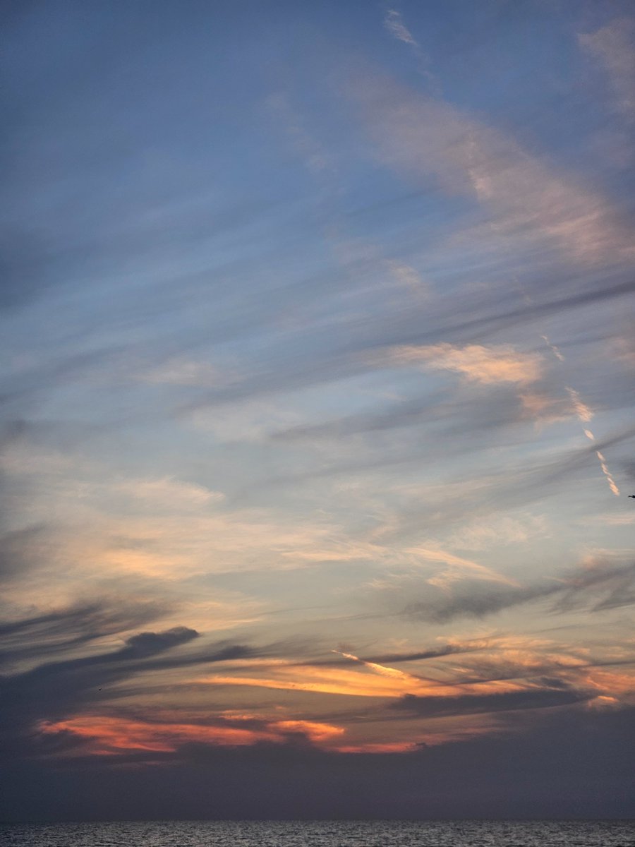 DeltaRunes's tweet image. Such a fan. It could be the worst day ever and yet the earth spins and the sun warms and the ocean cools