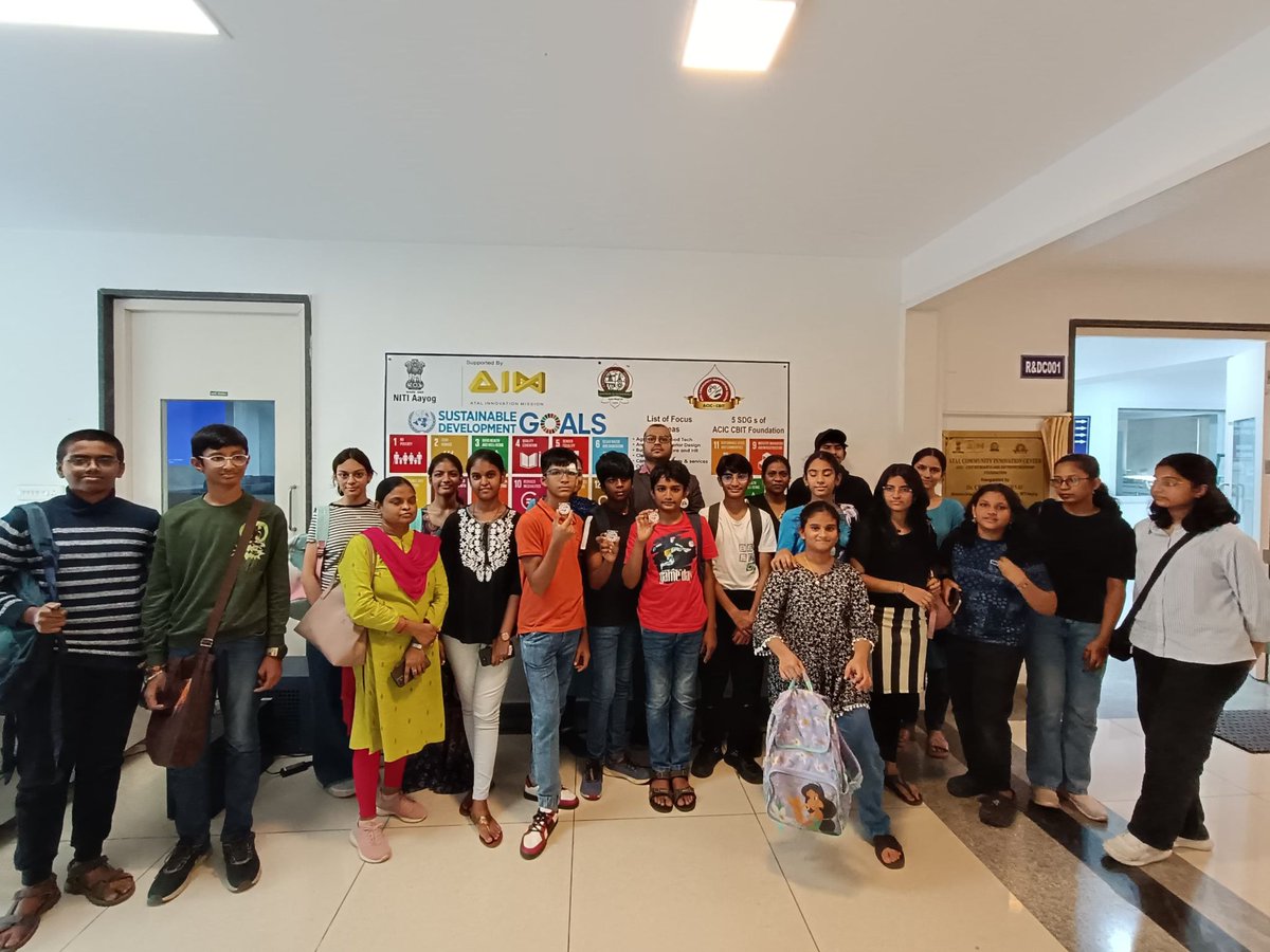 CbitAcic's tweet photo. Thrilled to host AIC-GNITS’s Studentpreneurs at ACIC CBIT! A day of innovation labs and a stunning Bharat-VR demo connecting culture &amp; tech. #Entrepreneurship #Innovation

@meitystartuphub
@teamTGIC
@NITIAayog
@AIMtoInnovate
@startupindia
@CBIThyd https://t.co/CUSdtUGkat
