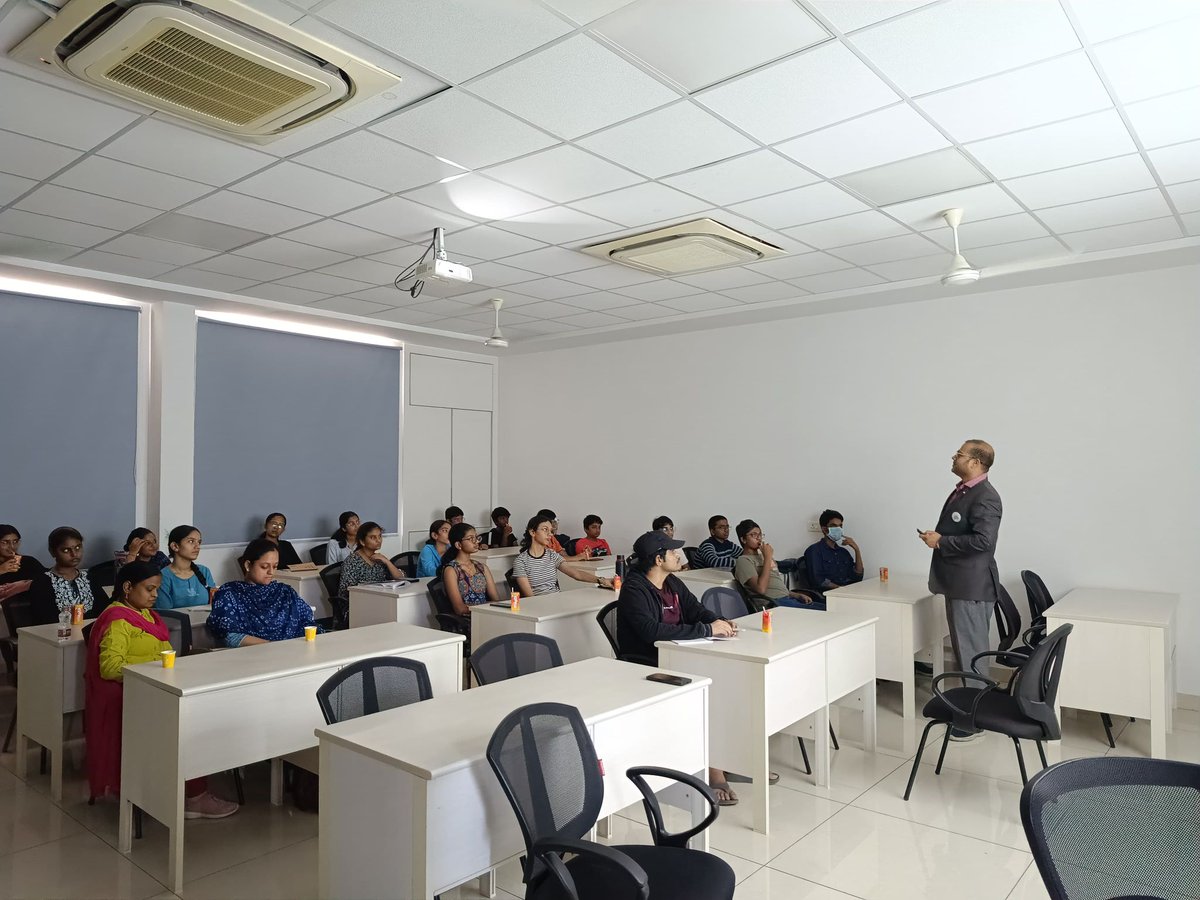 CbitAcic's tweet photo. Thrilled to host AIC-GNITS’s Studentpreneurs at ACIC CBIT! A day of innovation labs and a stunning Bharat-VR demo connecting culture &amp; tech. #Entrepreneurship #Innovation

@meitystartuphub
@teamTGIC
@NITIAayog
@AIMtoInnovate
@startupindia
@CBIThyd https://t.co/CUSdtUGkat