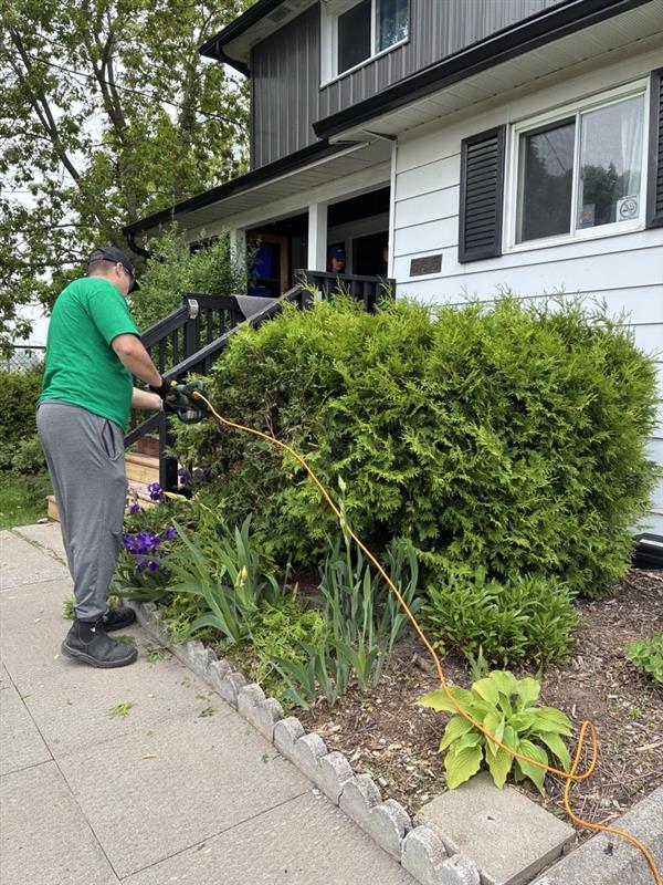 Utilities Kingston (@utilitieskngstn) on Twitter photo Last Friday, we rolled up our sleeves for <a href="/unitedwaykfla/">United Way KFL&A</a> #DayOfCaring, refreshing gardens, painting decks, and sprucing up the backyard play area at Lily's Place - Emergency Shelter for Families!
A day of hard work, great teamwork, and giving back to a cause that matters. π Last Friday, we rolled up our sleeves for <a href="/unitedwaykfla/">United Way KFL&A</a> #DayOfCaring, refreshing gardens, painting decks, and sprucing up the backyard play area at Lily's Place - Emergency Shelter for Families!
A day of hard work, great teamwork, and giving back to a cause that matters. π