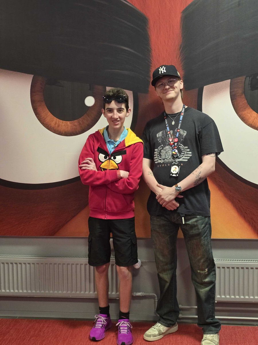 AngryBirds's tweet image. we kicked things in to overdrive at Rovio HQ today. many plushies were inspected. history historian'd. thanks for the visit @MaximusOvrdrv!