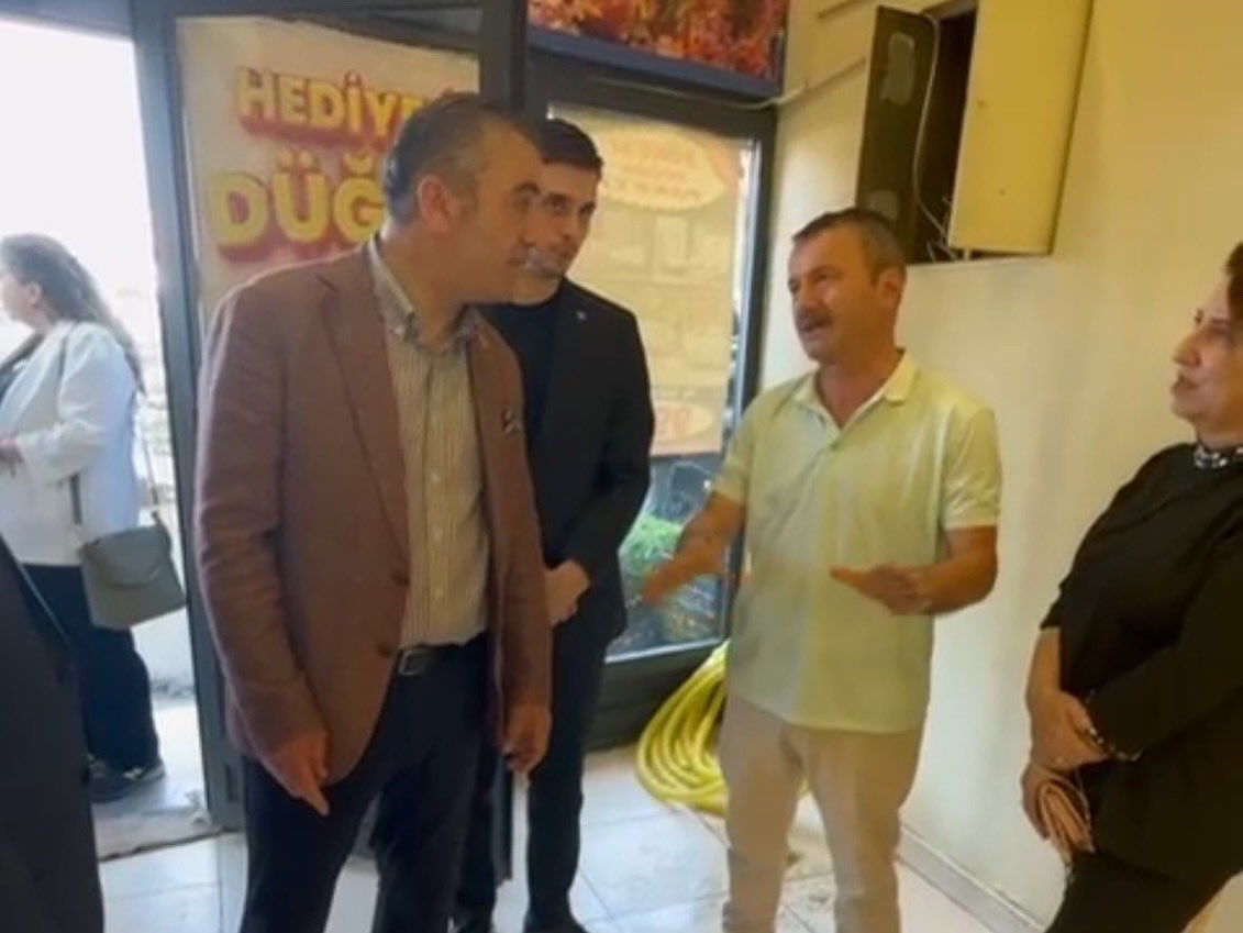 Trabzon'umuzda yaşanan yoğun sağanak yağış sonrası büyük zarar gören esnafımızı ziyaret ettik, incelemelerde bulunduk.

Yaşanan tablo, ihmallerin birikimli sonucudur.  Artık “geçmiş olsun” demek yetmiyor.

🔹Altyapı eksiklikleri giderilmeli,
🔹Zarar gören esnaf için hızla destek