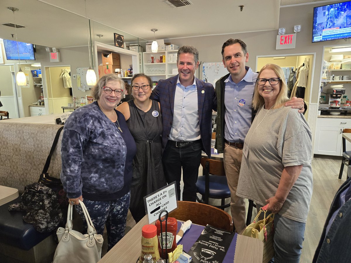 Look who invaded alledged Mikie Country. <a href="/StevenFulop/">Steven Fulop</a> met many supporters in Monmouth County today at the Pickled Herring.  We are ready for our Historic win tonight! <a href="/StevenFulop/">Steven Fulop</a> for NJ Governor. Please vote for Democrats for Change!
