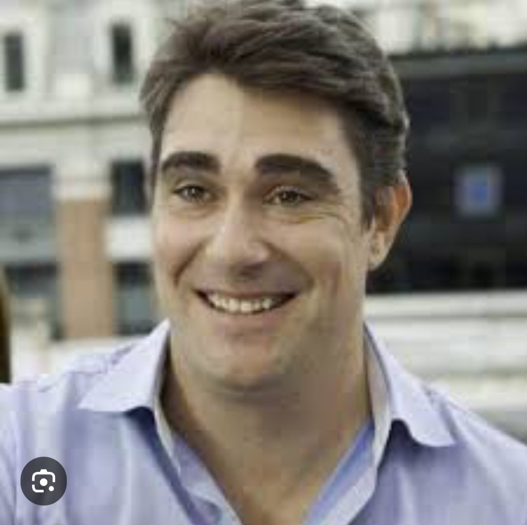 Comedia argentina (@cositopolitico) on Twitter photo Hoy es un día para recordar a este sr <a href="/JavierJiguacel/">Javier Iguacel</a> que gracias a sus investigaciones en vialidad y presentar todo en la justicia y soportar amenazas de todo tipo ....hoy cfk a punto de ir a prisión.
MEMORIA....HEROE NACIONAL Hoy es un día para recordar a este sr <a href="/JavierJiguacel/">Javier Iguacel</a> que gracias a sus investigaciones en vialidad y presentar todo en la justicia y soportar amenazas de todo tipo ....hoy cfk a punto de ir a prisión.
MEMORIA....HEROE NACIONAL