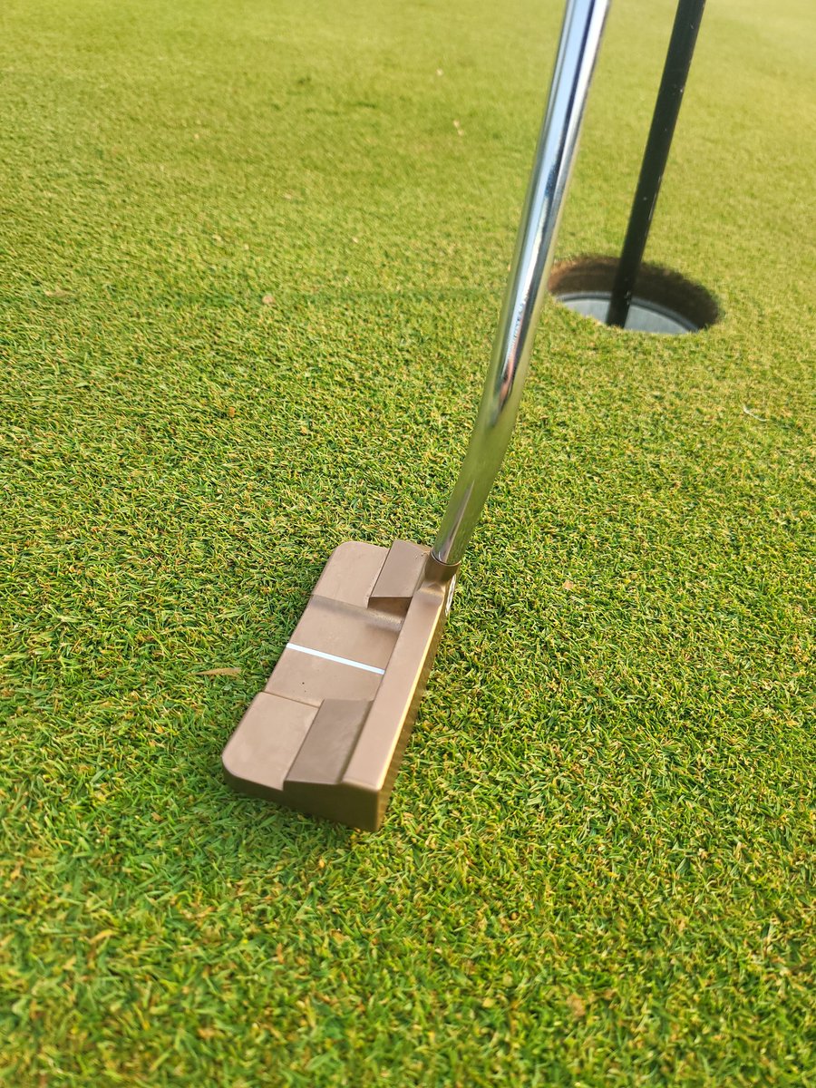My Ball striking is dialed in but  not making all my birdie putts  lately

Making a putter switch to the <a href="/BettinardiGolf/">Bettinardi Golf</a> with oil can finish n smooth roll

Gotta support Chicago golf club builders.  #putt4dough