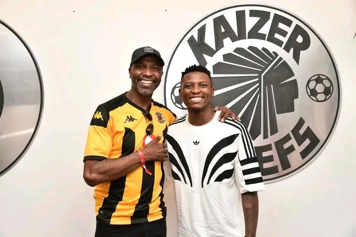 Kaizer Chiefs are poised to sign Thabiso Monyane upon the expiry of his contract with Orlando Pirates. ✌️♥️
#psltransfer