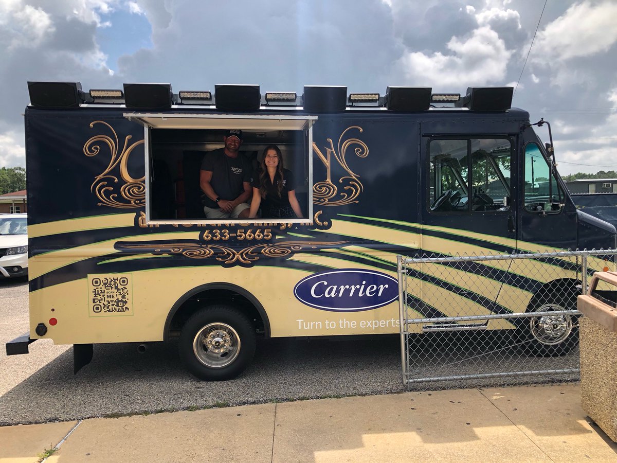 BakerHSFootball's tweet image. Big shout to Grayson Air-Conditioning for providing post practice popsicles #SWARM25