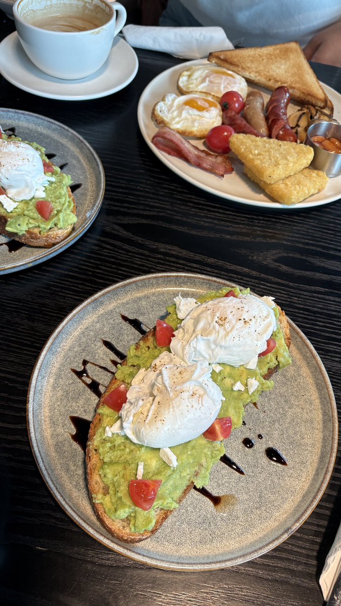 Маргааш авакадо төэст хийж иднэдээ гээд баясаж нтр…