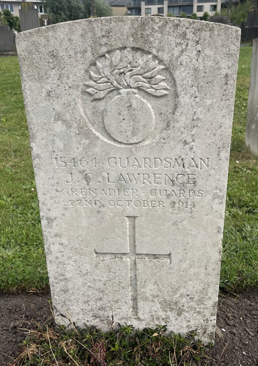 albymarch_alan's tweet photo. Ypres Town Cemetery @CWGC #Belgium
R.McDonald #ScotsGuards
J.McDonough #IrishGuards
J.C.Lawrence #GrenadierGuards
A.Neave, R.A.J.Beech, N.W.R.King, E.R.Nash #16thLancers 21/02/1915 https://t.co/ZwYRpDnLVb