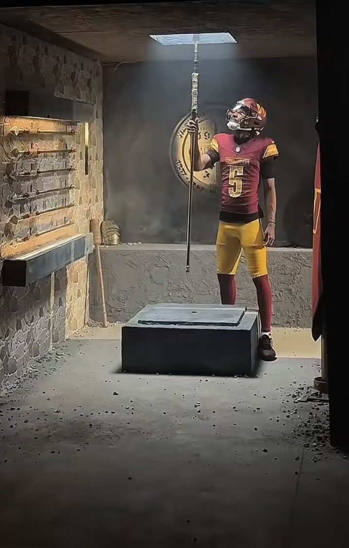 HogfarmerChris's tweet image. This theme is "something." 👀

Don't overlook it. Thoughts❓️ #RaiseHail