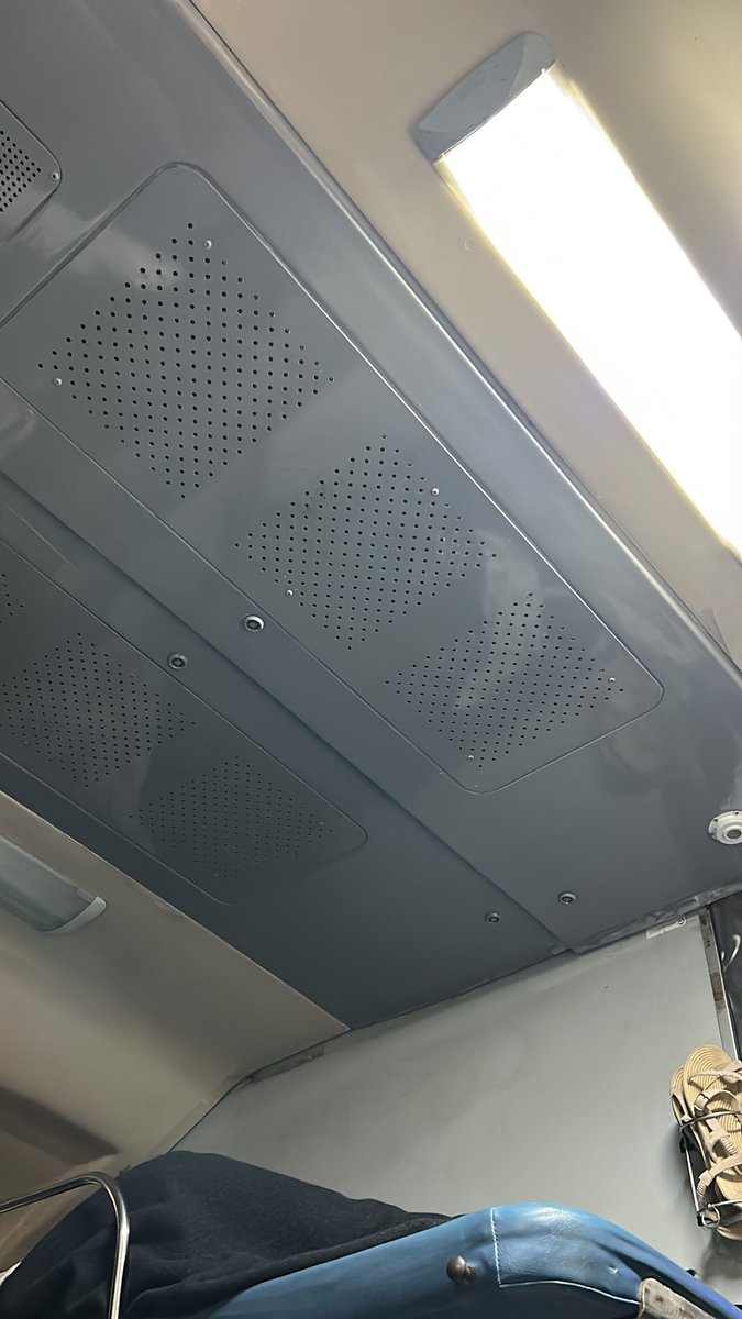 yashkavaar's tweet photo. AC in Coach B4-31 of Train 19260 (BVC KCVL EXP) is not working properly. It’s getting hotter by the minute. Please look into it. PNR: 8812734459

@RailMinIndia @RailwaySeva @WesternRly @IRCTCofficial https://t.co/rzLYtCXoPe