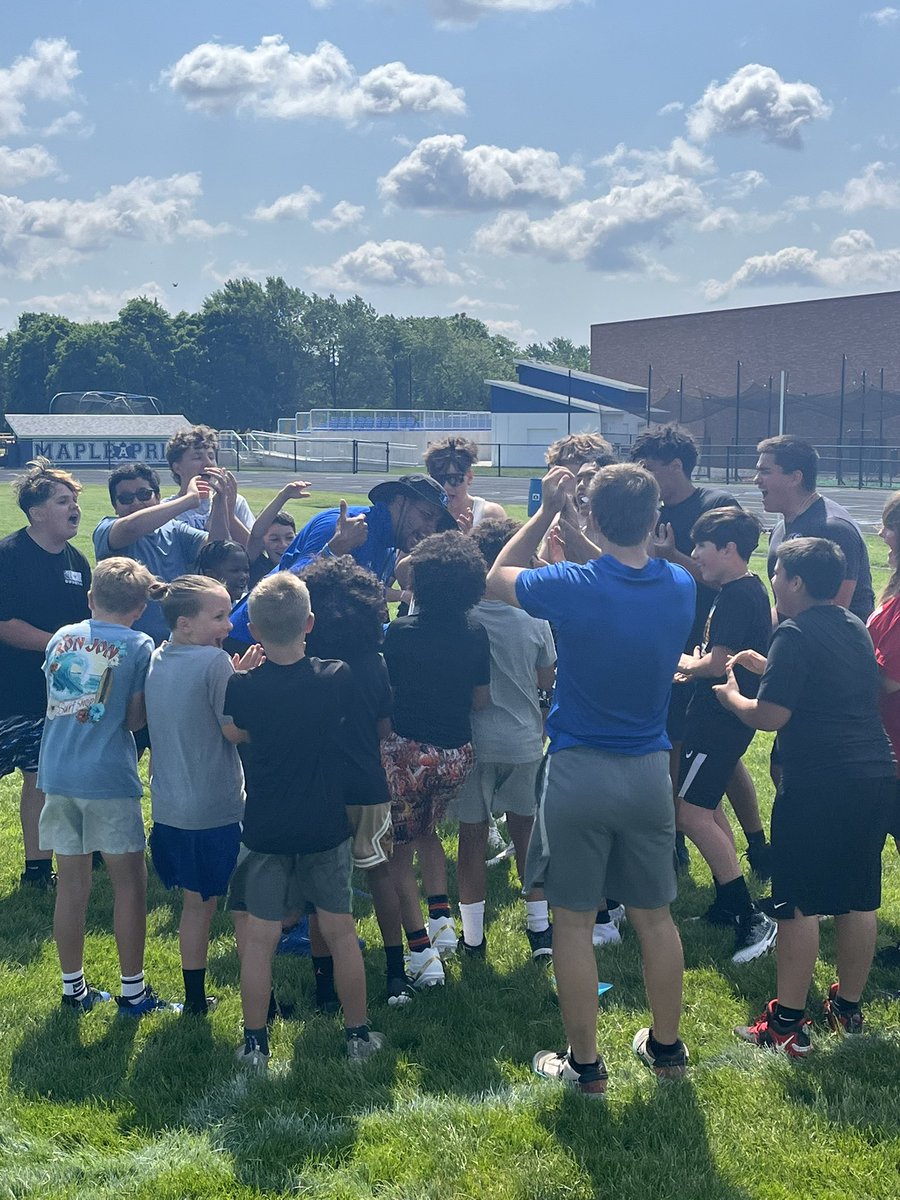 joel12p's tweet image. Day 2 of Youth Camp is in the books! Awesome seeing so many future Maples getting work in with our current Maple Football Players. 
#TDC