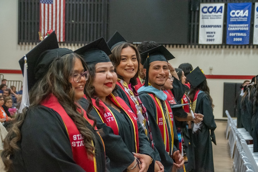 stan_state's tweet image. 🎓 Celebrating the remarkable achievements of our Chicanx graduates at #StanState! 🎉 This joyful event was a tribute to resilience, cultural pride and the power of community. Your future is bright and boundless! 🌟 #ChicanxGrad #StanGrad #ClassOf2025 #StanStateProud