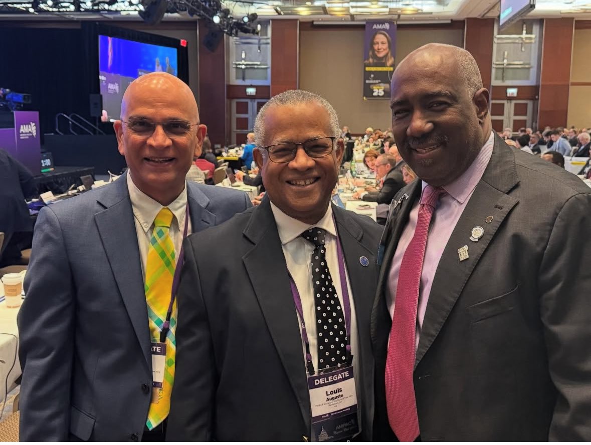#Congrats to #MSSNY’s Willie Underwood III, M.D., MSc, M.P.H. On being chosen President-Elect of the <a href="/AmerMedicalAssn/">AMA</a>! Following a year-long term as president-elect, Dr. Underwood, will be inaugurated AMA president in June 2026 - the 1st #AMA president from NY since Dr Nancy