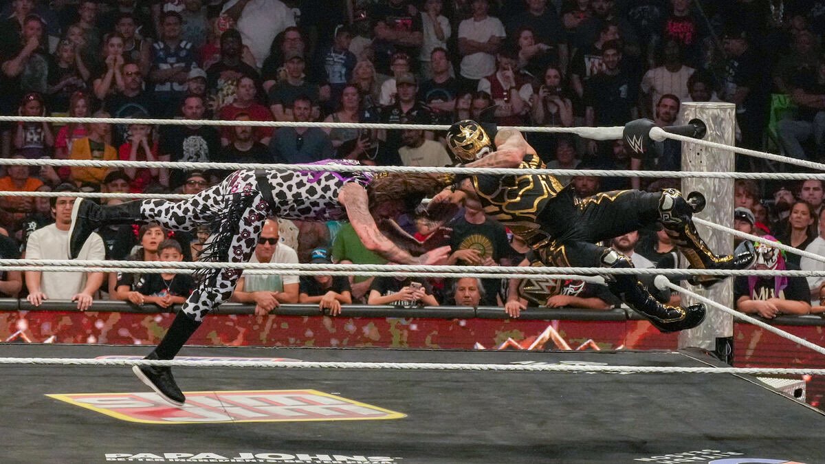 No me convertí en rey, pero mi camino tendrá una meta al final.

#WWERaw