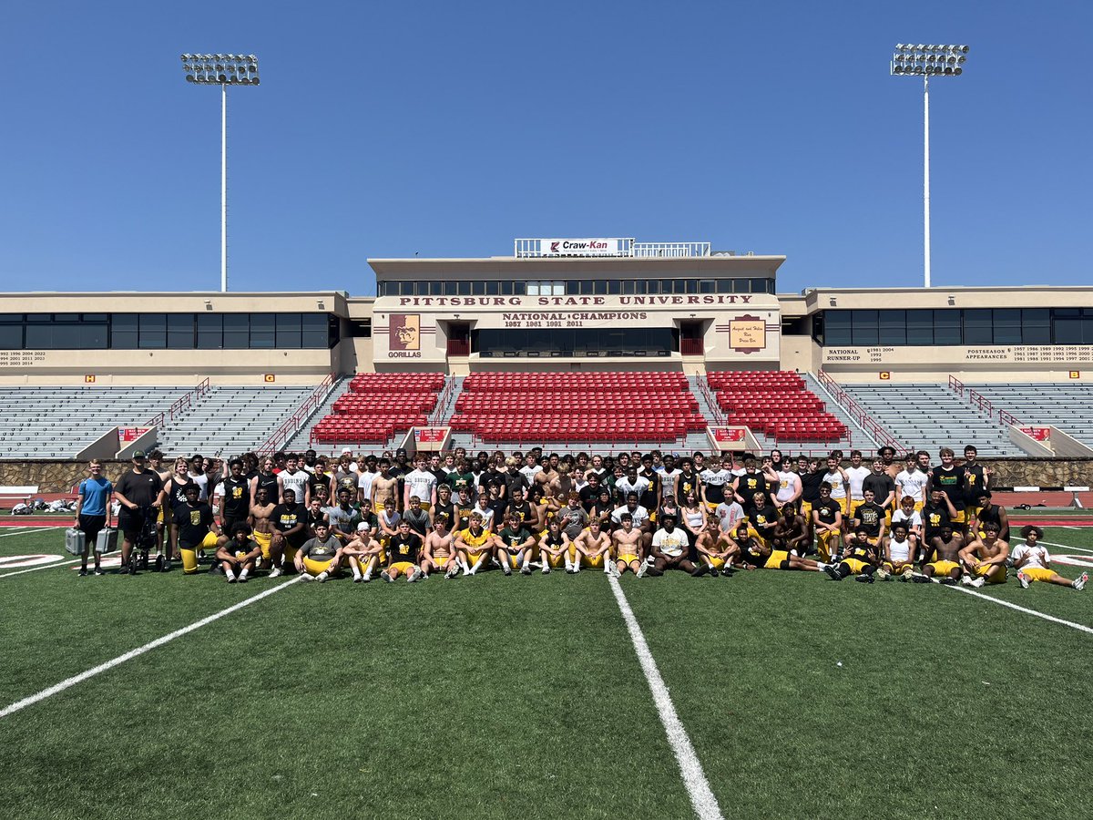 CoachAHarrell11's tweet image. “I wish there was a way to know you're in the good old days, before you've actually left them.”

Lotta rep. Lotta fun. Lot to work on. 

Pitt State 2025

#BankersClub💰🏈

M. O. B.