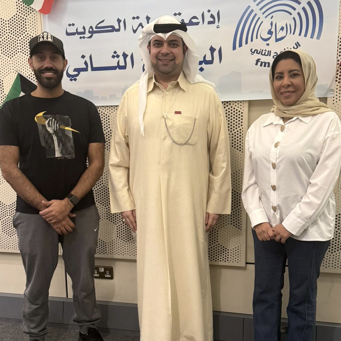 برنامج ( من هذا الوطن ) 
من الساعة 7 لغاية 8 مساءً
ضيف الحلقة 
الأستاذ / عيسى دشتي
الباحث في العلاقات الكويتية البريطانية
والحديث عن فعالية من الكويت إلى لندن
( عبدالحسين عبدالرضا في الذاكرة الفنية )
تقديم منال العمران وعثمان سليمان
إخراج وليد العويس