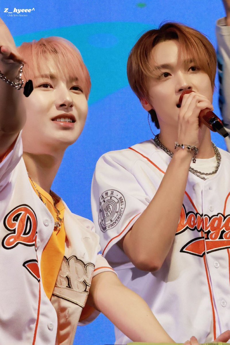 dailydongren's tweet photo. 🐻🦊 #동런 #dongren https://t.co/5Ab3oCWXd8