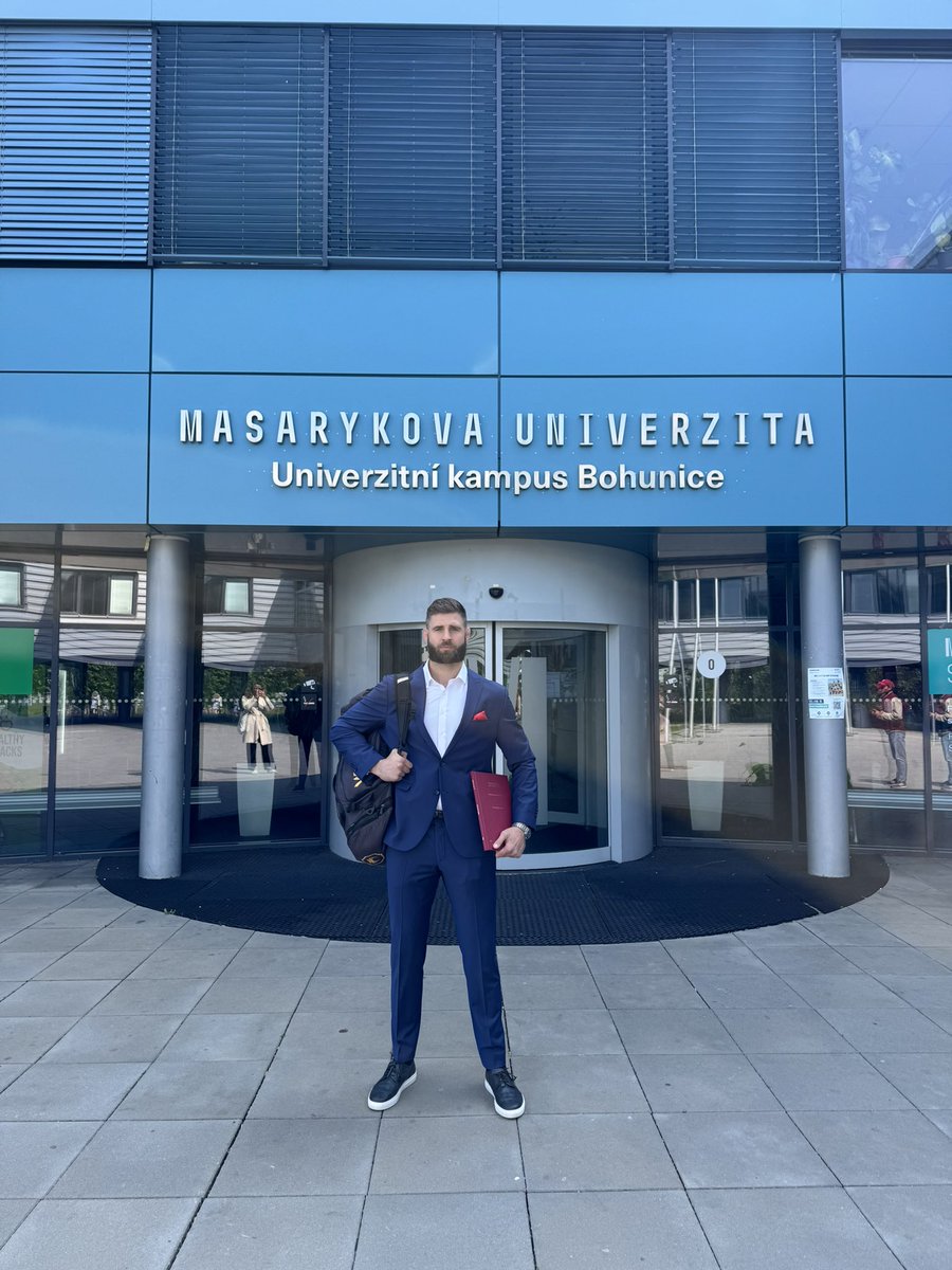 jiri_bjp's tweet image. Thesis defense done.
Now just full focus to state final exams in two weeks ⚡️🙏⚡️
#Letsgoforthat ⚡️
@muni_cz