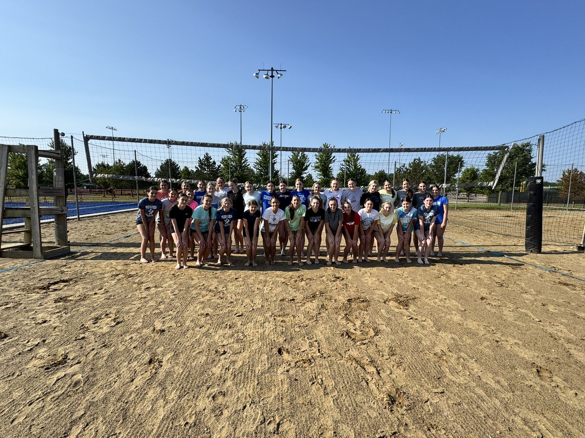 A fun change of scenery for Midview  Volleyball this morning!! A big thanks to Victory Sports Park for hosting us for open gym, we appreciate you!!🤩

#GoMiddies