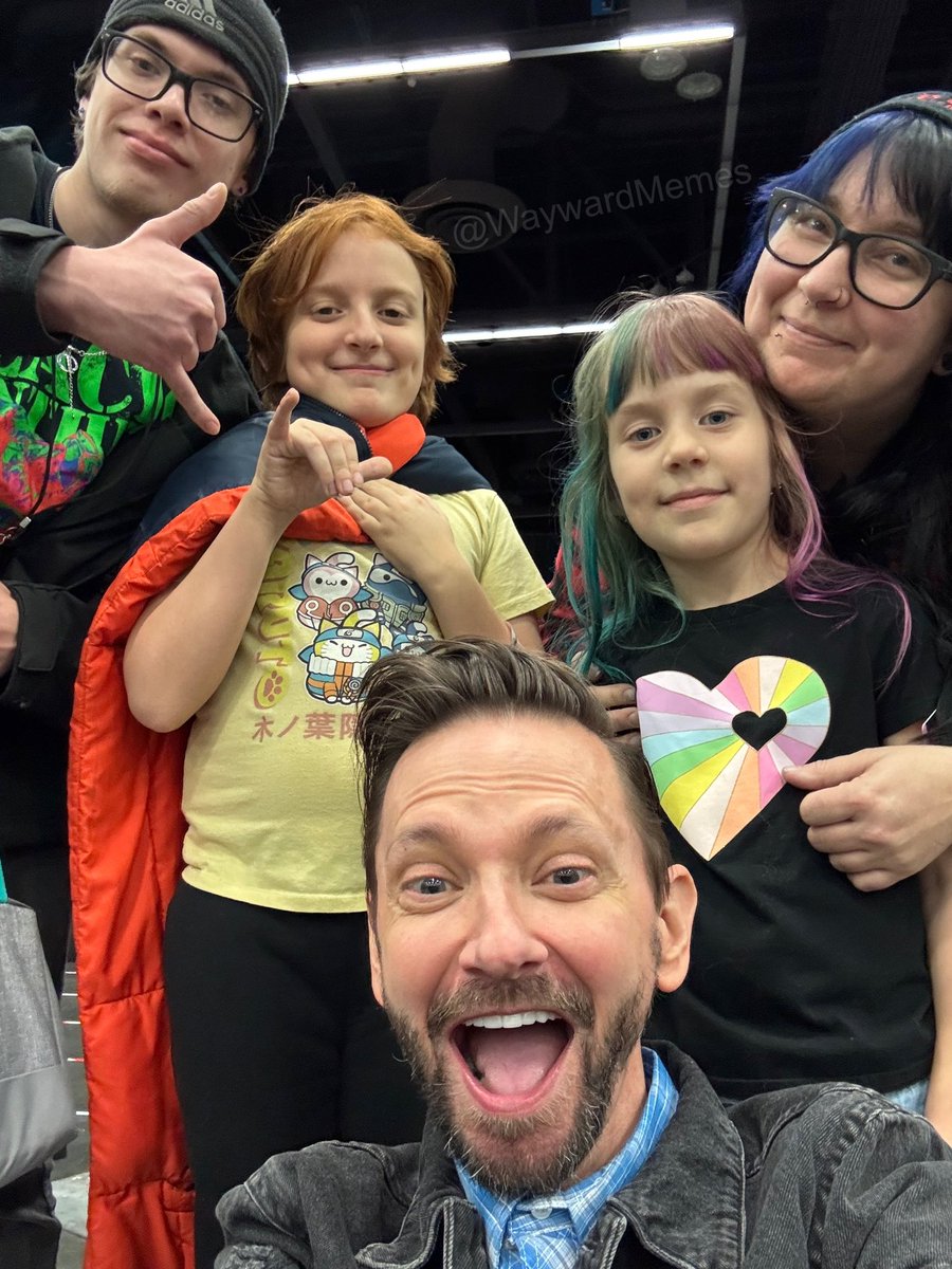 Happy birthday to the amazing <a href="/TheOnlyDJQualls/">DJ Qualls</a>!