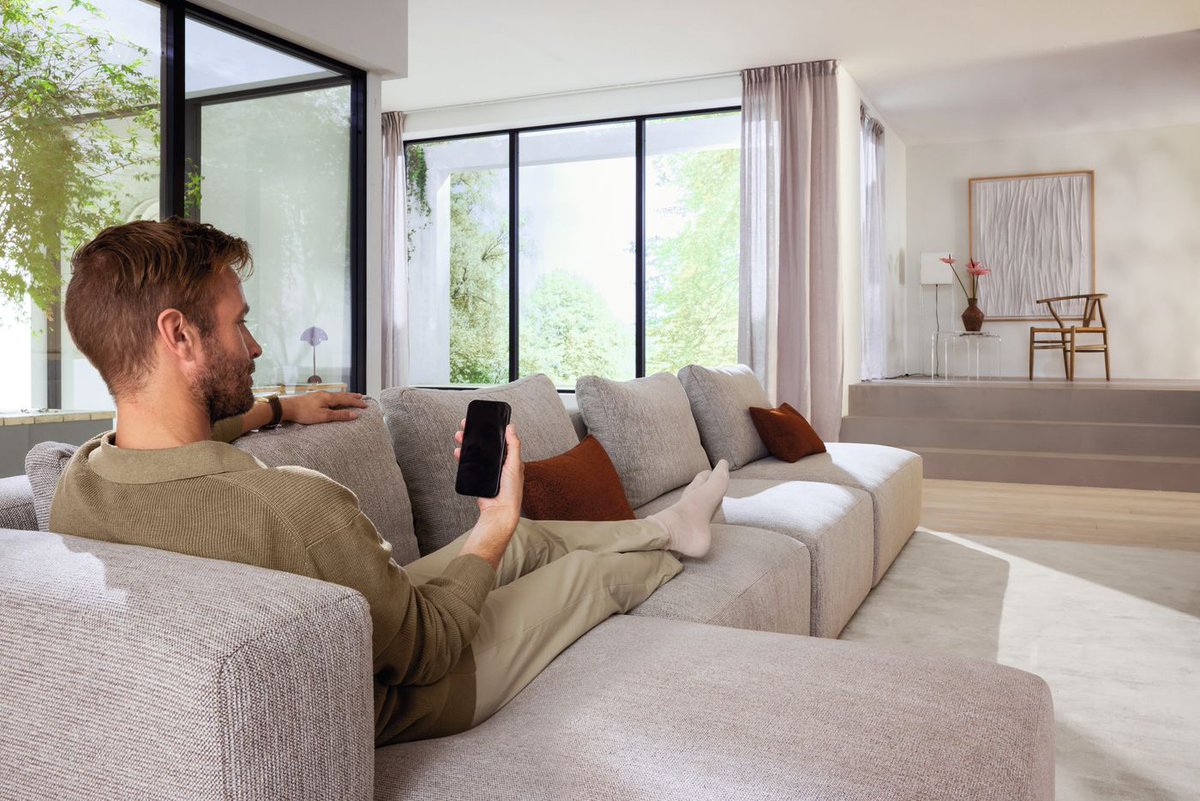 Control your appliances from the couch—or anywhere. 📱

The Miele@home app lets you check cycles, preheat, and more, all remotely. Which one would you pair first?

#SmartHome #MieleUSA #ImmerBesser