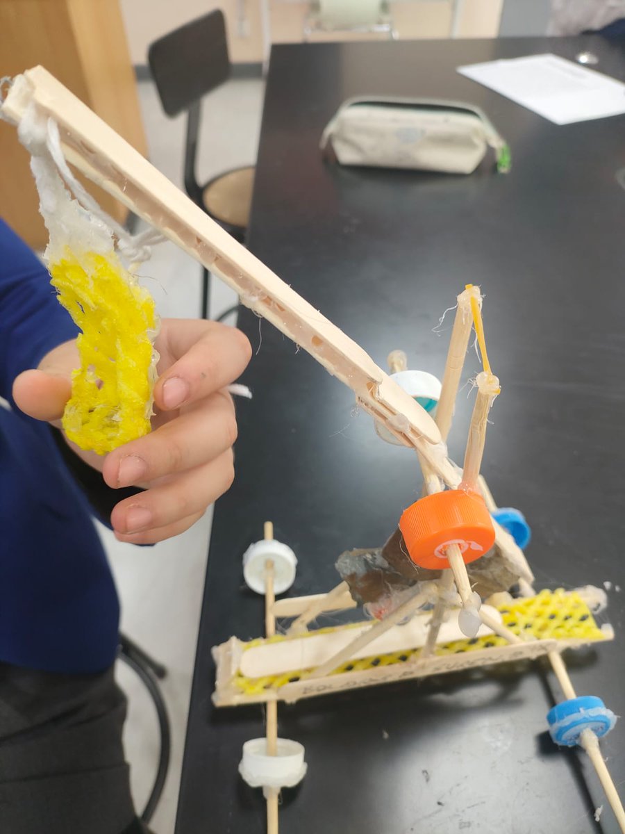 Fantastic contraptions being constructed at the annual <a href="/_bsuofficial/">The British School of Ulaanbaatar</a> Science Fair. 🧪 

#BSU #Mongolia #science