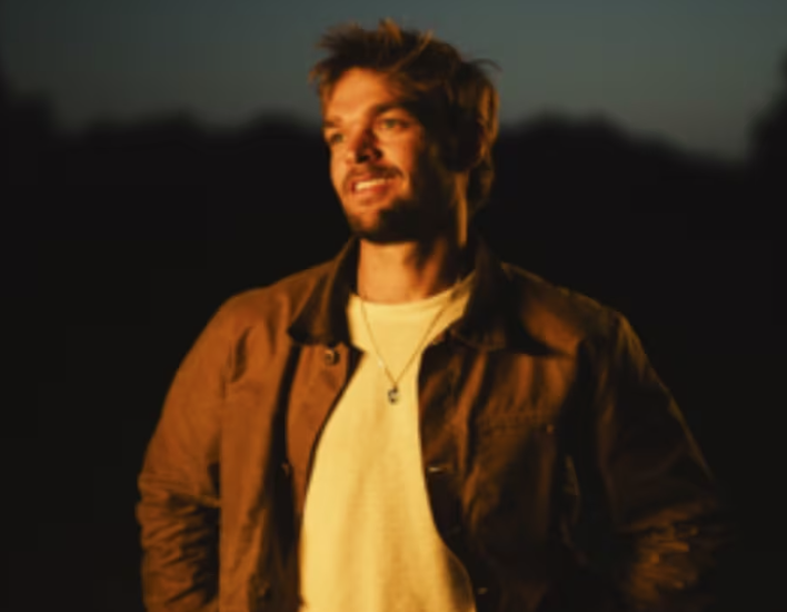 kwtx's tweet photo. #DEVELOPING: Country music singer #ConnerSmith struck and killed a 77-year-old woman in a crosswalk in #Nashville. INFO: https://t.co/MrCQnj0Eh5 https://t.co/Bvv6cpmKgs