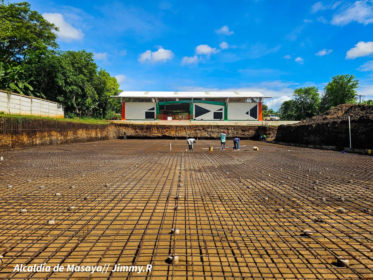 Masaya tendrá su primera piscina olímpica. Esta se construye en el polideportivo de Villa Bosco Monge, que beneficiará a jóvenes de la ciudad y municipios cercanos. Este espacio garantizará el entrenamiento y competencias oficiales de natación. #PLOMO19 #Nicaragua