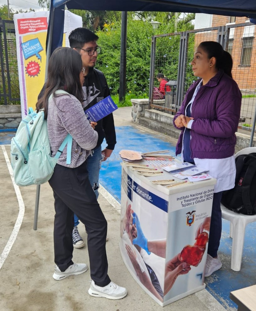 Hoy, el equipo técnico de la Coordinación Zonal Cuenca del INDOT participó en la campaña de donación de sangre en la <a href="/udecuenca/">UCuenca</a>.
En #ElNuevoEcuador seguimos promoviendo una cultura de donación de órganos y tejidos en espacios estratégicos de sensibilización.
<a href="/marioherrerav/">Mario Herrera</a>