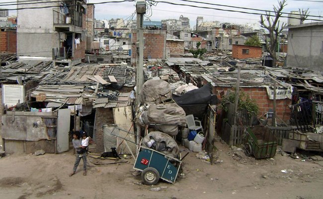 Argenpoirot's tweet photo. Cristina Kirchner: "Nos persiguen porque igualamos a las sociedades"

Mausoleo de su marido/ Casa del votante https://t.co/NIGkRssvCq