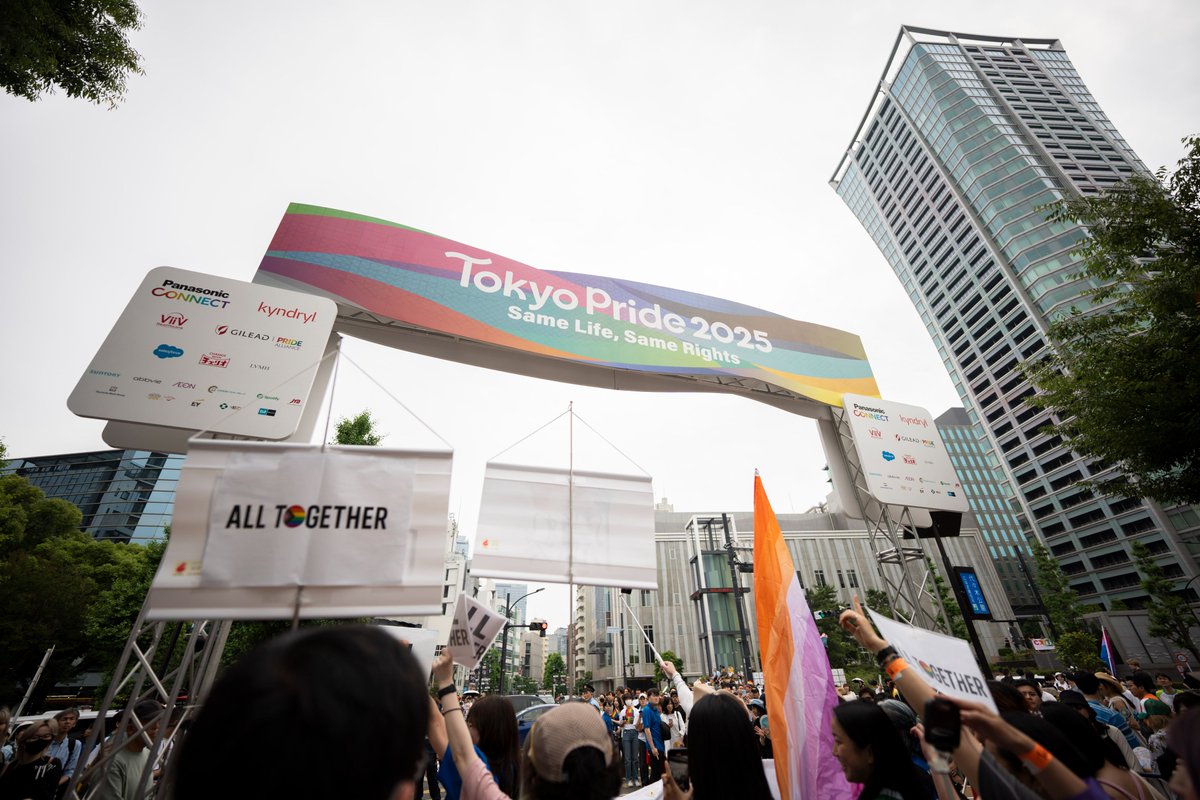 PocchariModel's tweet image. 日曜日に、所属モデルたちと、Tokyo Pride 2025 @Tokyo_R_Pride  に参加してきました！

事務所にも LGBTQ+ の当事者がいますし、私たちは皆 Ally です。…