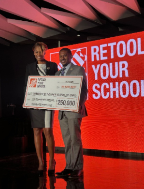 The University of the Virgin Islands’ (UVI) Albert A. Sheen Campus (AAS) on St. Croix has been awarded a $250,000 Campus Improvement Grant from The Home Depot’s Retool Your School Program.

#UVI  #HomeDepot  #RetoolYourschool  #AAsCampus

Learn More.
uvi.edu/news/2025/25_0…