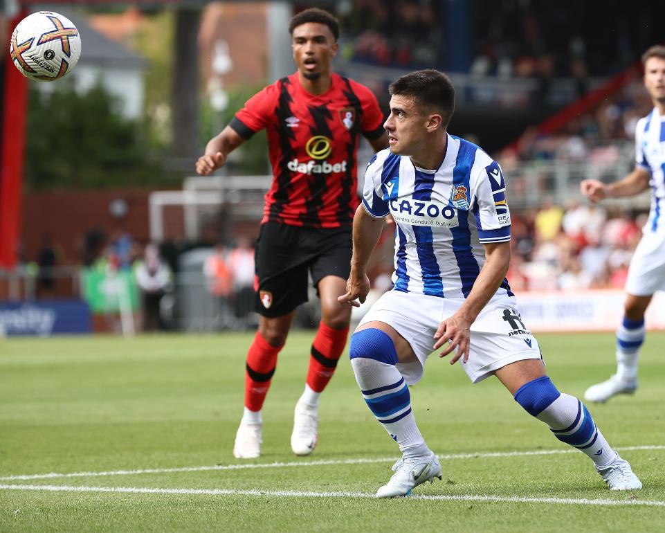 🏴󠁧󠁢󠁥󠁮󠁧󠁿 AMISTOSOS EN INGLATERRA 

⚽ La #RealSociedad concluirá la pretemporada ante el Bournemouth el 9 de agosto con dos partidos en el mismo día, cada uno de 90 minutos.

- Bournemouth TC (11:15) 
- Vitality Stadium (17:15) 

➡️ Según <a href="/Gipuzkoa_MD/">Edición Gipuzkoa MD</a> el primer encuentro no se emitirá.