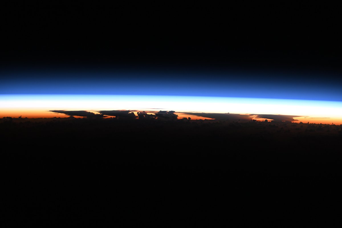 Astro_Ayers's tweet image. I love sunrises in space just as much as I do on Earth.
Just look at the cloud heights and depth out on the Earth’s limb.