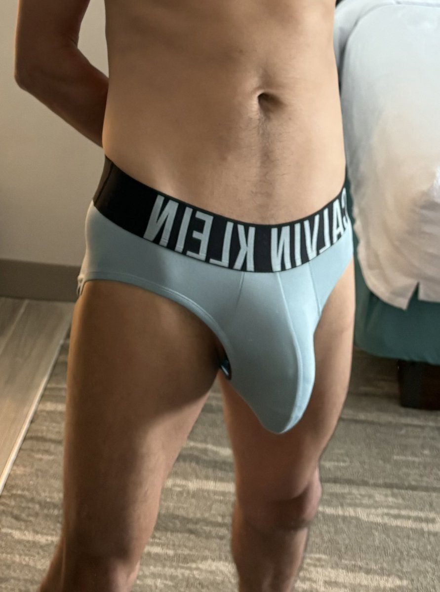 Hung_Unicorn_9's tweet photo. Just abouta head to an event #TooThickTuesday #hugecock #thickdick #bulge #CalvinKlein #gay #bigbulge #Chudai #briefs #chinos #nsfw #grwm https://t.co/zuob5dCnEM