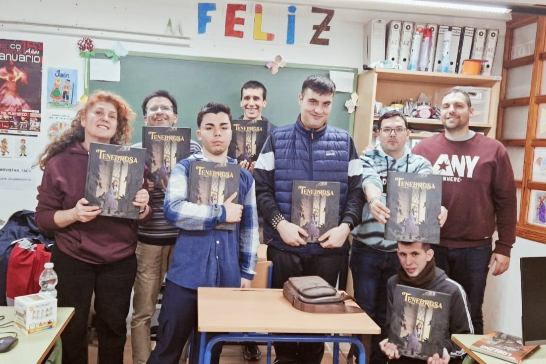 👉Os dejamos una foto del club de lectura de cómic de APROMSI de hace unas semanas.

📖Estuvimos leyendo y comentando el estupendo comic de "Tenebrosa".

#clublectura #clubdelectura #festcomiceuropeo #comics #comic #comiceuropeo