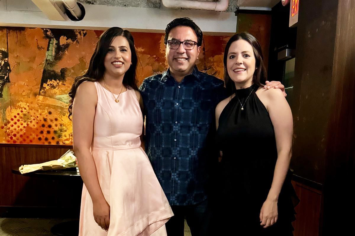 PhxChildrens's tweet photo. Congrats to 🩺Dr. Gurleen Kaur Kahlon (L) &amp; 🩺Dr. Caroline Putzeys (R), the first graduates of Phoenix Children’s #Gastroenterology #FellowshipProgram! 🎓🎓

📸 Dr. Ashish Patel, physician-in-chief and leader who first established this #GME program: https://t.co/XhNJMTmM3H @acgme https://t.co/x3bKioM4YS