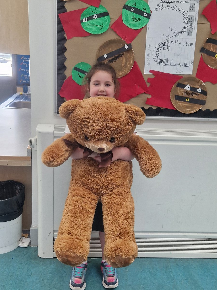 Mrs LowP1b tweet media