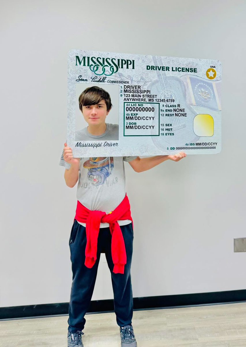 New driver alert! 🚨

Congratulations, Nate! Remember to always buckle up and drive safe. 🚙