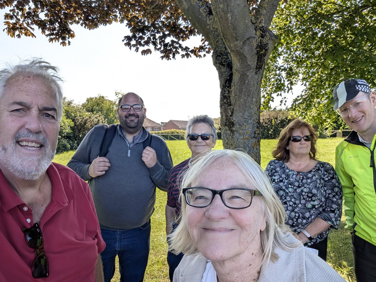 Sunny Eastfield, Scarborough with Hazel Smith <a href="/hazel4eastfield/">Vote Reform, Vote Tom Seston on June 19th</a>
