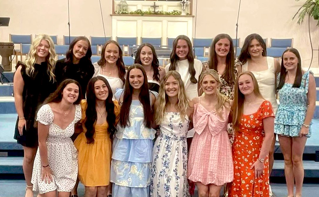 Darcy Tittle (@darcy_tittle) on Twitter photo HHS Varsity 🥎 Banquet last night! It was so much fun celebrating our successful season with my teammates/best friends. I was given the Defense Award by my coaches.🐾♥️
<a href="/BamaSparks2011/">Alabama Sparks Elite 14U</a> <a href="/SportPrepX/">SportPrepX</a> <a href="/MaxPreps/">MaxPreps</a> <a href="/TGETalent/">Top Gun Events-Talent</a> <a href="/CoachDowns42/">Coach Downs</a> <a href="/scan1ansports/">ꜱᴄᴀɴʟᴀɴ ꜱᴘᴏʀᴛꜱ™️</a> <a href="/ExtraInningSB/">EXTRA INNING SOFTBALL</a> <a href="/LineDsoftball/">Line Drive Media</a> HHS Varsity 🥎 Banquet last night! It was so much fun celebrating our successful season with my teammates/best friends. I was given the Defense Award by my coaches.🐾♥️
<a href="/BamaSparks2011/">Alabama Sparks Elite 14U</a> <a href="/SportPrepX/">SportPrepX</a> <a href="/MaxPreps/">MaxPreps</a> <a href="/TGETalent/">Top Gun Events-Talent</a> <a href="/CoachDowns42/">Coach Downs</a> <a href="/scan1ansports/">ꜱᴄᴀɴʟᴀɴ ꜱᴘᴏʀᴛꜱ™️</a> <a href="/ExtraInningSB/">EXTRA INNING SOFTBALL</a> <a href="/LineDsoftball/">Line Drive Media</a>