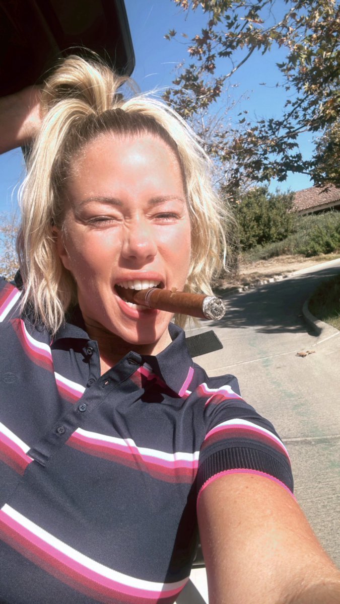 Almost time. Countdown begins. FOUR OHHHHHH 🥂