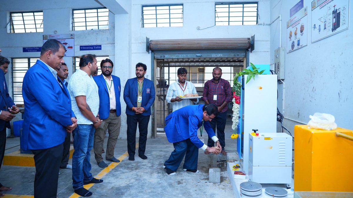 ksrmceofficial's tweet image. This cutting-edge equipment puts us among the elite institutions with M150 testing capabilities!

#ConcreteTechnology #MaterialTesting #AdvancedLab #EngineeringExcellence #M150Concrete #CivilEngineeringLab #FutureOfConstruction #ResearchAndInnovation #AcademicInfrastructure