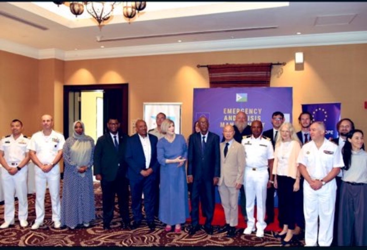 MAECIDJIBOUTI's tweet image. Tenue du 2ème Symposium international sur la gestion des crises en mer en vue de partager les expériences, renforcer la coordination et la coopération face aux défis en Mer Rouge et dans l&apos;Océan Indien. MAECIDJIBOUTI @UEaDjibouti @amb_japon_dj #SécuritéMaritime #Djibouti