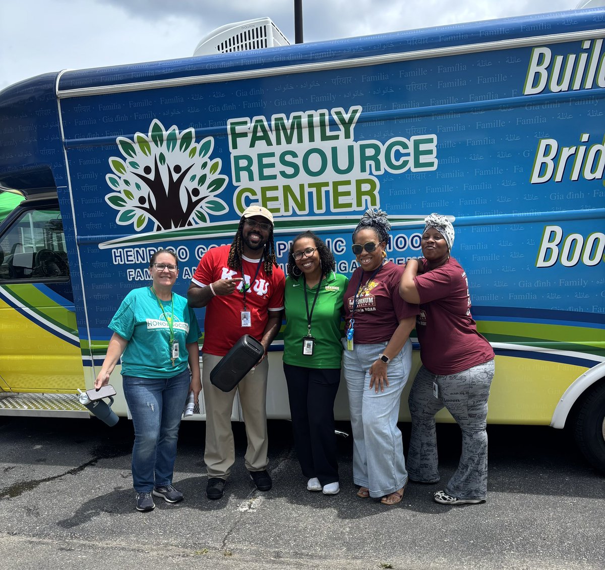 We love serving our <a href="/GlenLeaElem/">Glen Lea Elementary</a> community in conjunction with <a href="/HCPSFamily/">Henrico Schools Family and Community Engagement</a> in Delmont 🫶