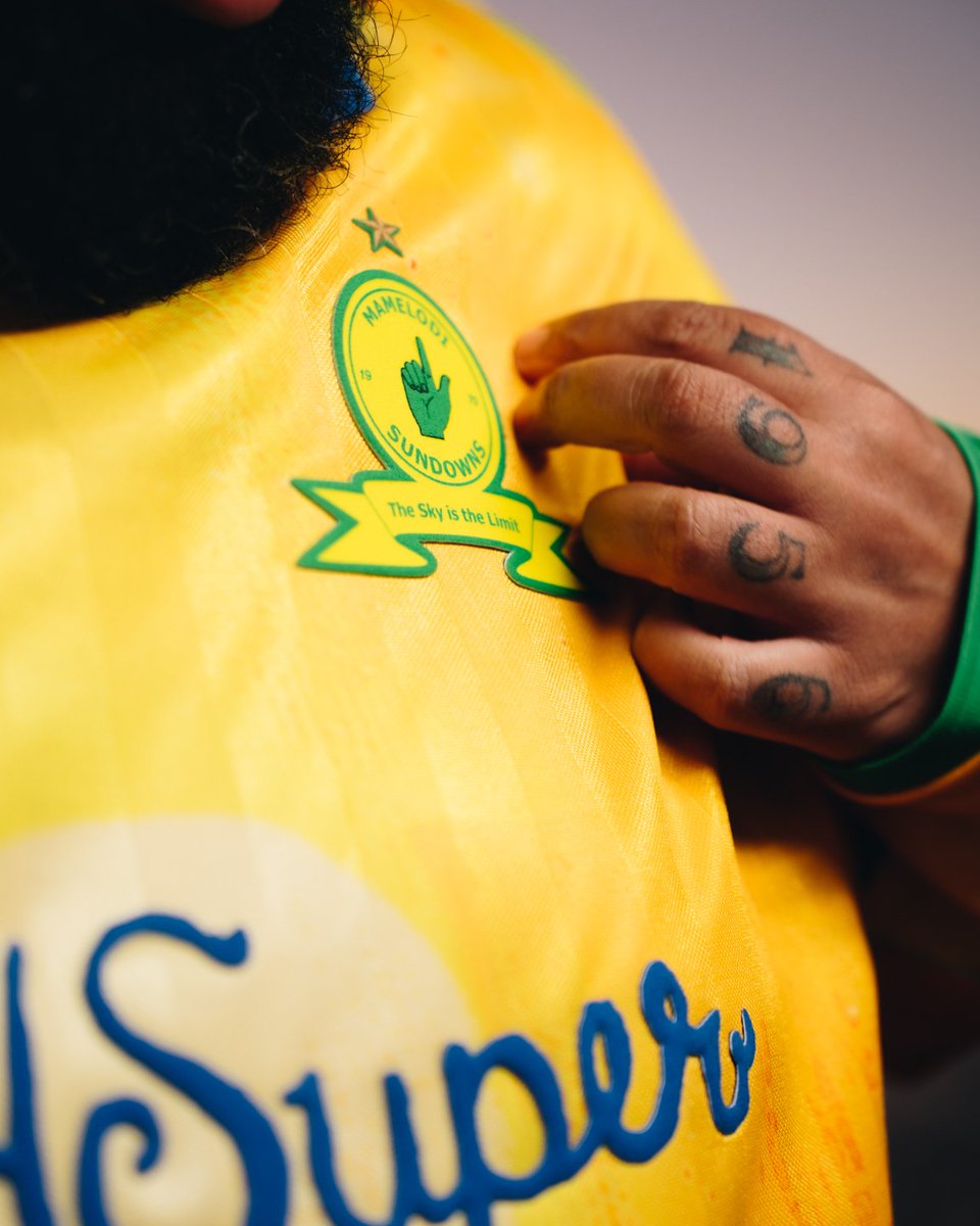 hakesy_vet_ket's tweet photo. PUMA x Mamelodi Sundowns x KidSuper 🔥🔥🔥🔥

@PUMASouthAfrica @pumafootball @Masandawana @KidSuper https://t.co/PiAKNBh4de